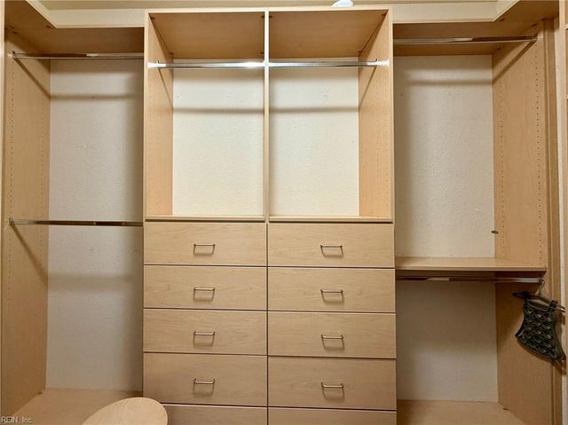 1200 Camden PL, Chesapeake, VA 23320