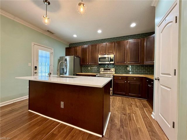 1200 Camden PL, Chesapeake, VA 23320