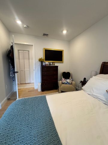 201 Pleasant 2, Marblehead, MA 01945