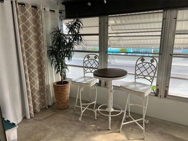 576 QUEEN PALM STREET, Largo, FL 33778