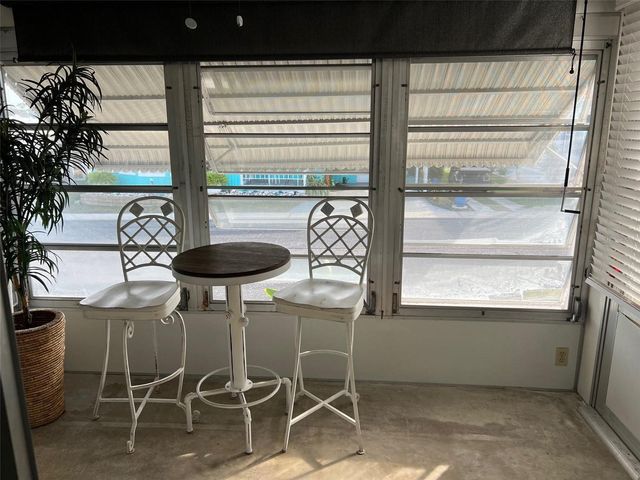 576 QUEEN PALM STREET, Largo, FL 33778