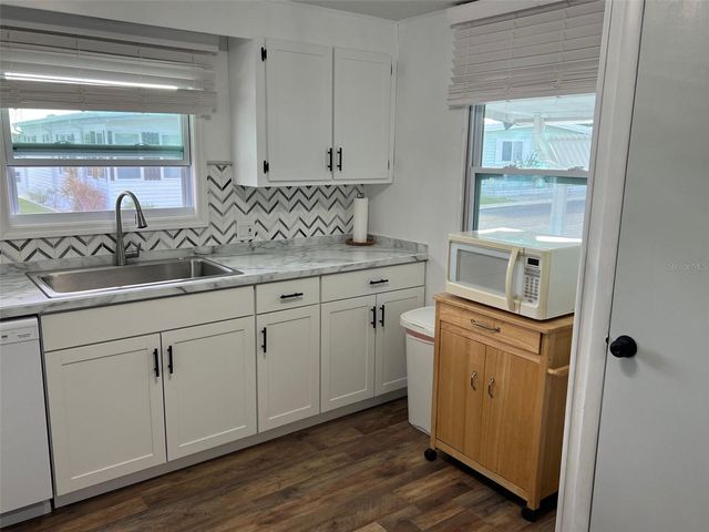 576 QUEEN PALM STREET, Largo, FL 33778