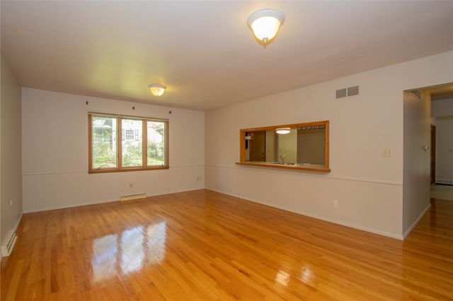347 Koser Ave, Iowa City, IA 52246