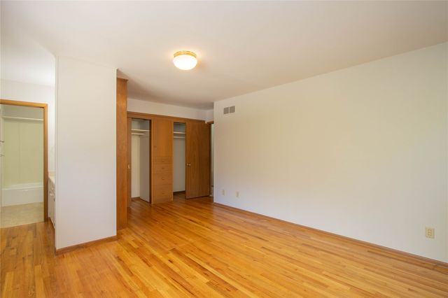 347 Koser Ave, Iowa City, IA 52246