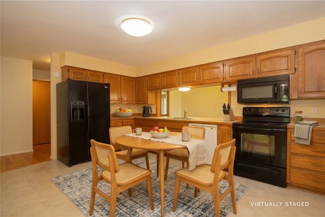 347 Koser Ave, Iowa City, IA 52246