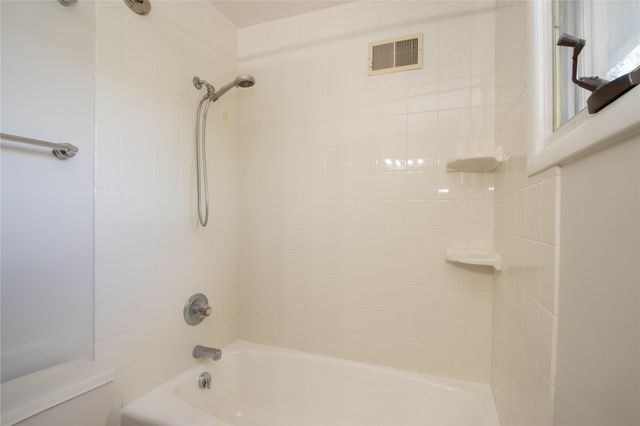 347 Koser Ave, Iowa City, IA 52246