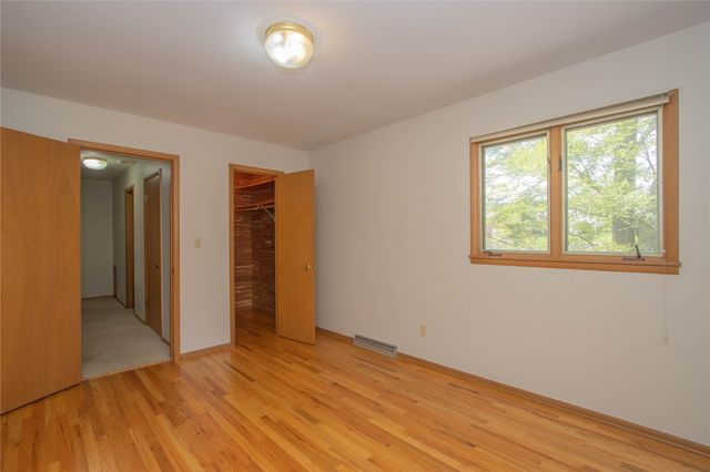 347 Koser Ave, Iowa City, IA 52246