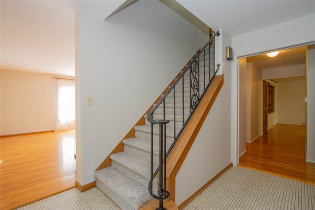 347 Koser Ave, Iowa City, IA 52246