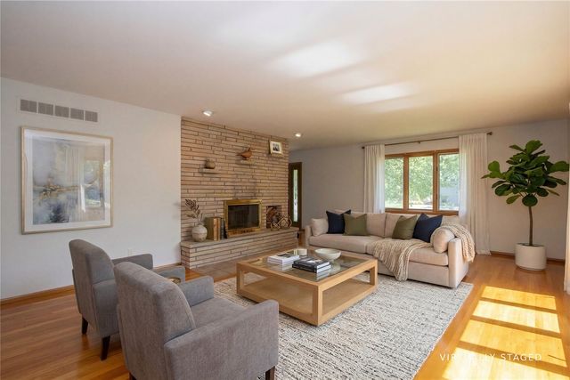347 Koser Ave, Iowa City, IA 52246