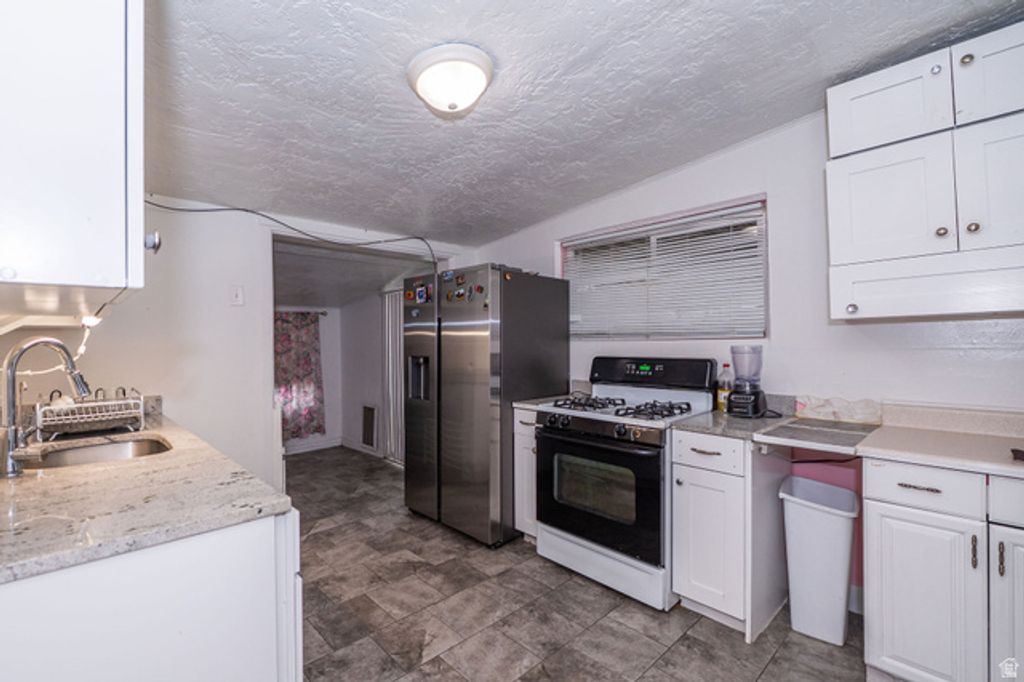 831 W DOXEY ST, Ogden, UT 84401 — photo 4