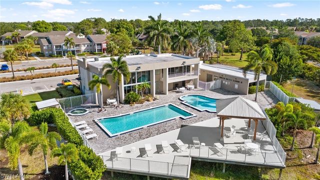 201 Santa Clara DR 13, Naples, FL 34104