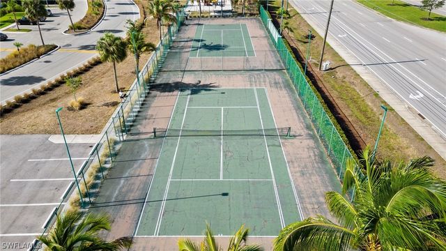 201 Santa Clara DR 13, Naples, FL 34104