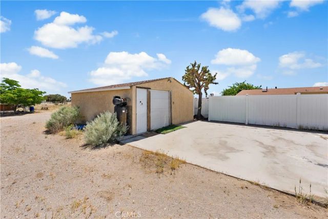 3104 Sacramento, Phelan, CA 92371