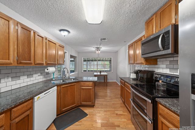 6007 Lonesome Pine, San Antonio, TX 78247