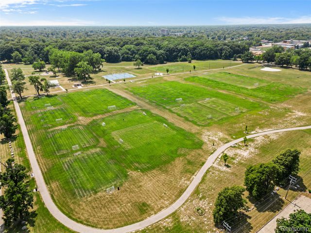 20540 Sunderland Road, Detroit, MI 48219