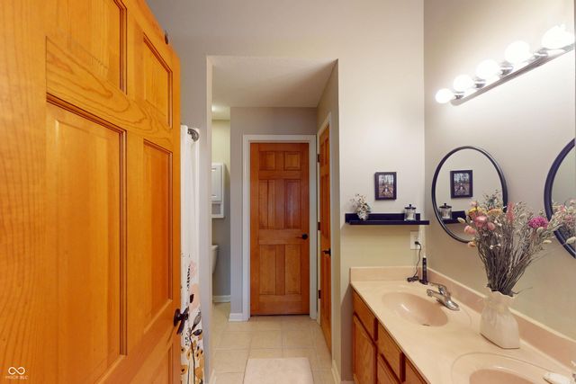 1053 Fountain Grass Drive, Greenwood, IN 46143