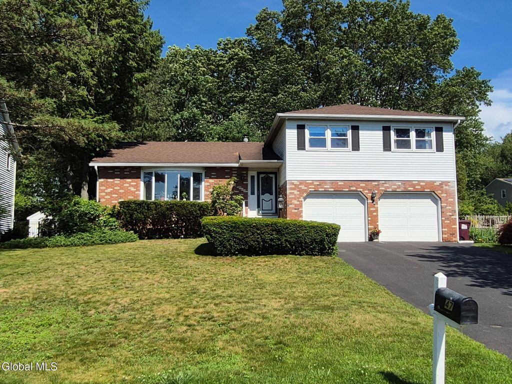 47 Joy Drive, Colonie, NY 12211