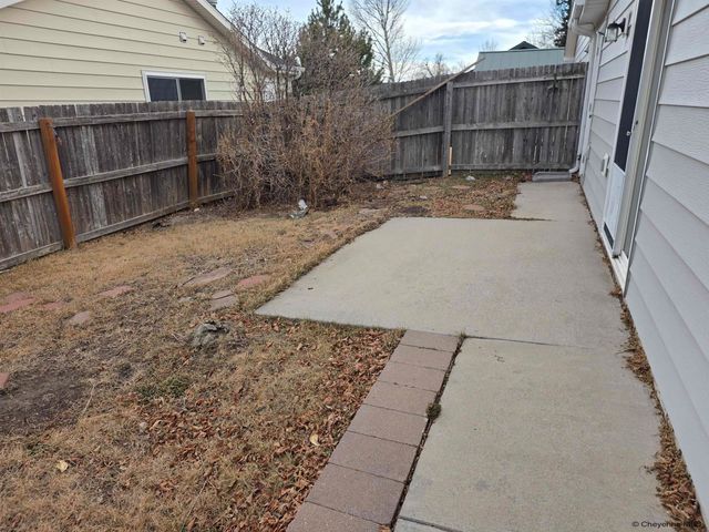 5925 TOWNSEND PL, Cheyenne, WY 82009