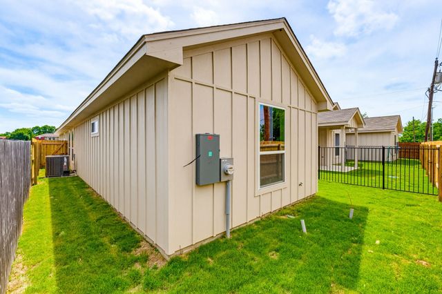 406 W Avenue C C, Copperas Cove, TX 76522