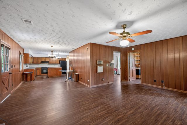 249 Eastland Acres, Lancaster, KY 40444
