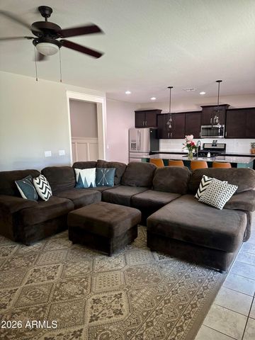 1041 W GLEN CANYON Drive, San Tan Valley, AZ 85140