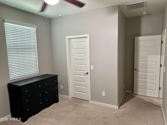1041 W GLEN CANYON Drive, San Tan Valley, AZ 85140
