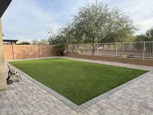1041 W GLEN CANYON Drive, San Tan Valley, AZ 85140