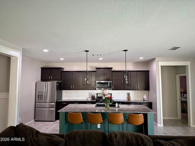 1041 W GLEN CANYON Drive, San Tan Valley, AZ 85140