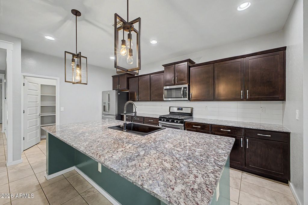 1041 W GLEN CANYON Drive, San Tan Valley, AZ 85140 — photo 5