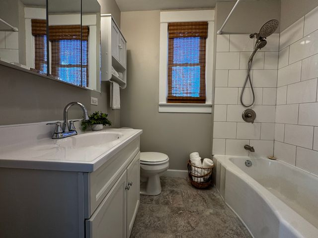 1431 29th Avenue, Moline, IL 61265