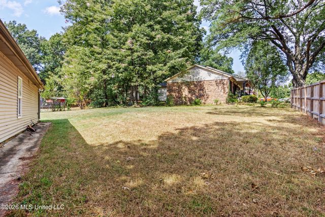1620 W Gilford Cove, Southaven, MS 38671