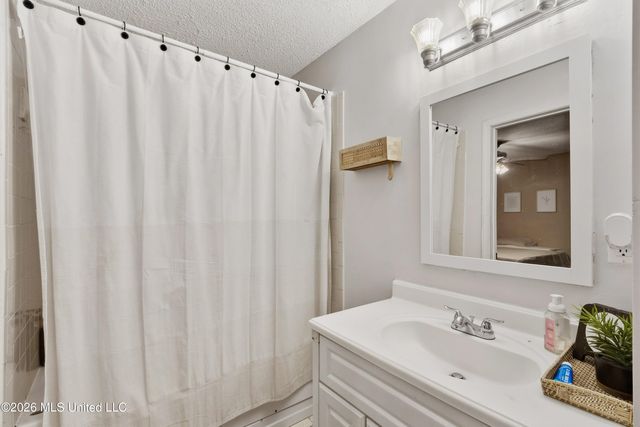1620 W Gilford Cove, Southaven, MS 38671