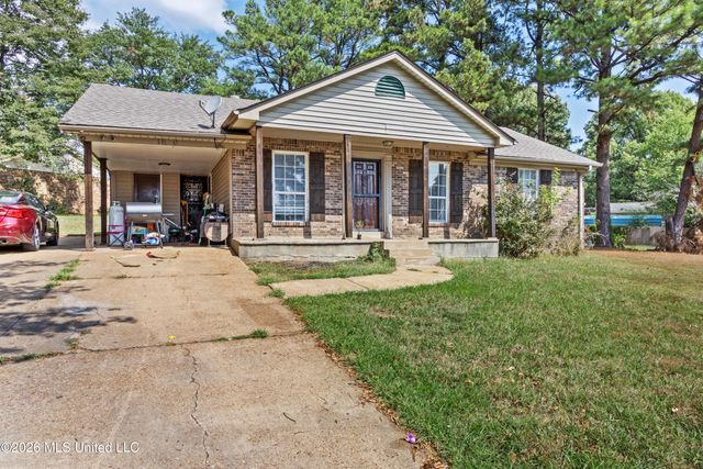 1620 W Gilford Cove, Southaven, MS 38671