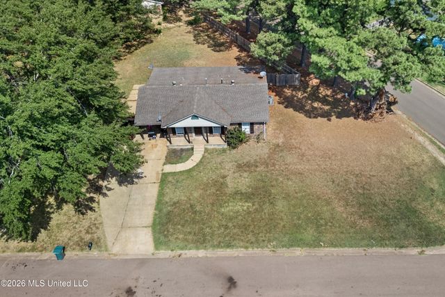 1620 W Gilford Cove, Southaven, MS 38671