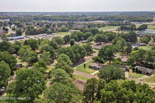 1620 W Gilford Cove, Southaven, MS 38671