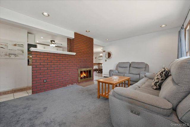 335 Twin Lane S, Wantagh, NY 11793