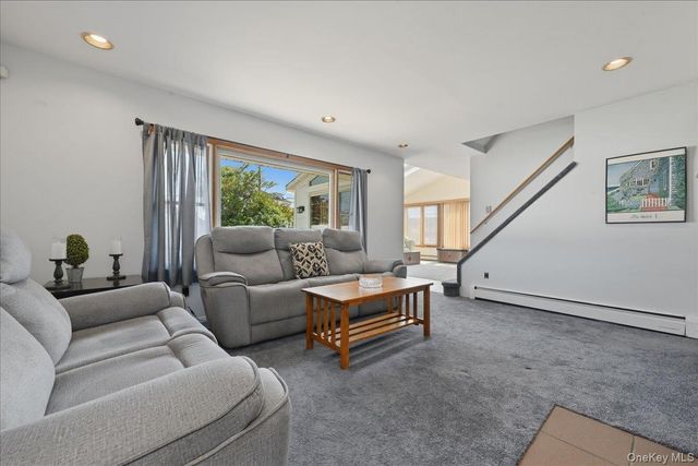 335 Twin Lane S, Wantagh, NY 11793