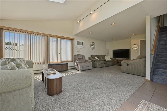 335 Twin Lane S, Wantagh, NY 11793