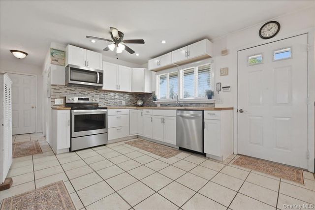 335 Twin Lane S, Wantagh, NY 11793