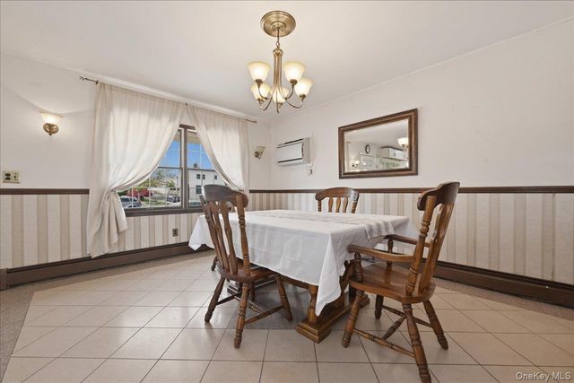 335 Twin Lane S, Wantagh, NY 11793