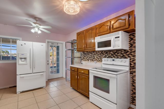 1545 Highland Avenue, Vero Beach, FL 32960