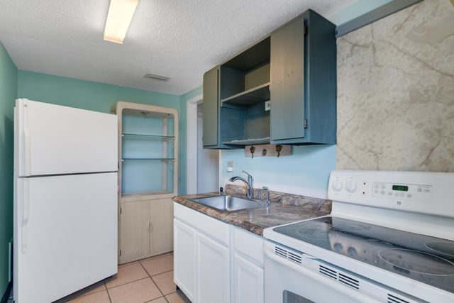 1545 Highland Avenue, Vero Beach, FL 32960