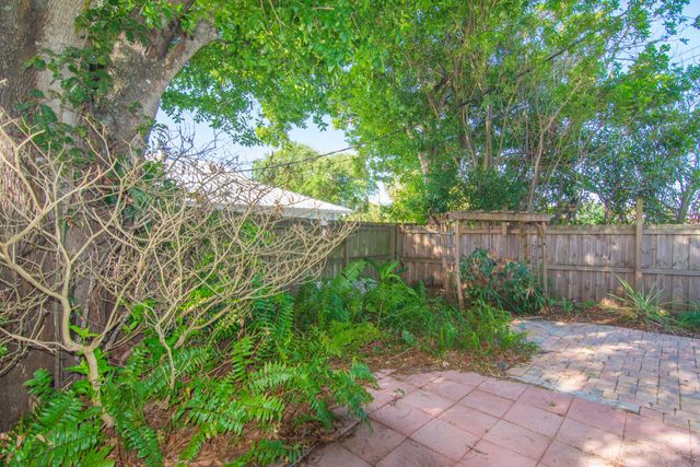 1545 Highland Avenue, Vero Beach, FL 32960