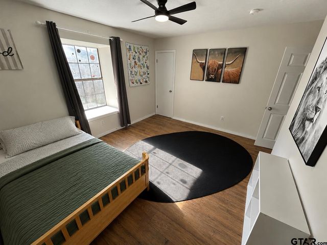 4392 Leaning Oaks Drive, Flint, TX 75762