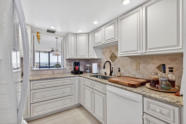 5055 N Highway A1a 505, Hutchinson Island, FL 34949