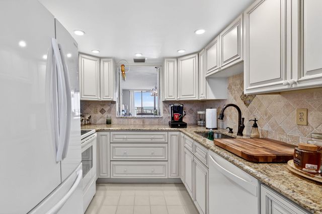 5055 N Highway A1a 505, Hutchinson Island, FL 34949