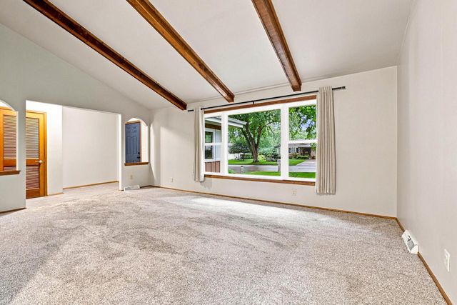 W157N10840 Catskill LANE, Germantown, WI 53022