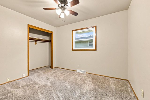 W157N10840 Catskill LANE, Germantown, WI 53022