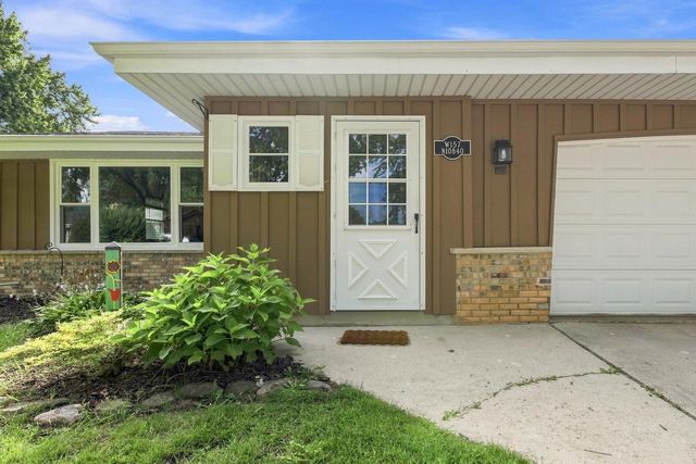 W157N10840 Catskill LANE, Germantown, WI 53022