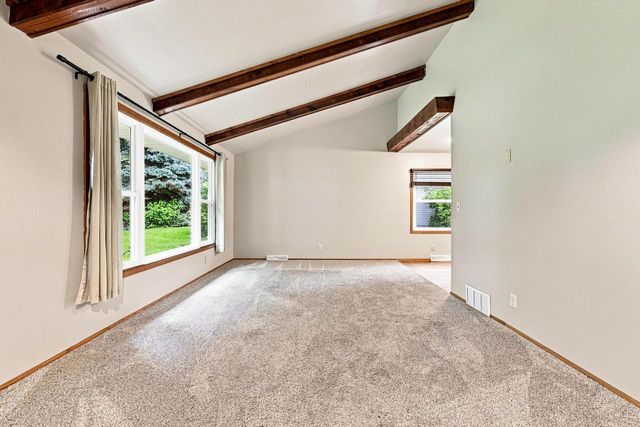 W157N10840 Catskill LANE, Germantown, WI 53022